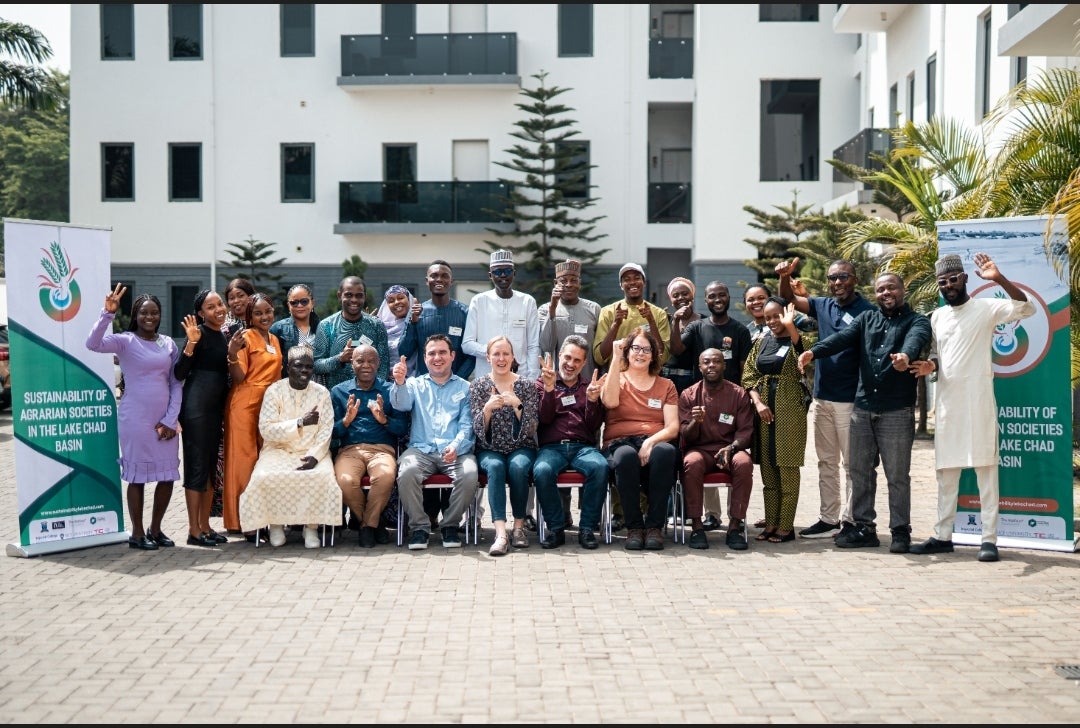 Prof. Viens and the instructional team with workshop participants