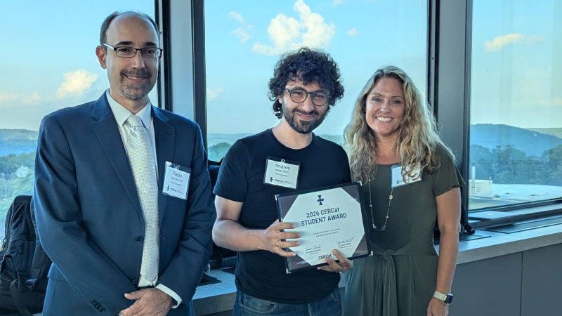 Andres Calvo receives best poster award