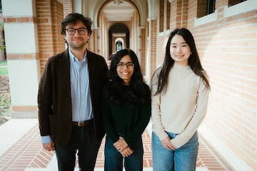 3 people in  breezeway