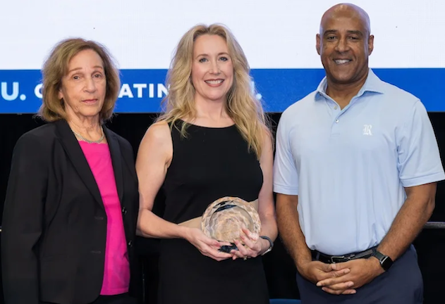 Langlais wins award